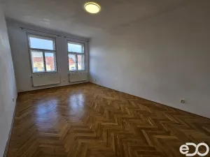 Pronájem bytu 2+kk, Praha, Husinecká, 73 m2