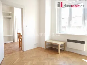 Pronájem bytu 2+kk, Praha - Smíchov, Moulíkova, 42 m2