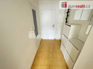 Pronájem bytu 2+kk, Praha - Smíchov, Moulíkova, 42 m2