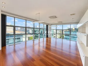 Pronájem kanceláře, Praha - Smíchov, Karla Engliše, 750 m2