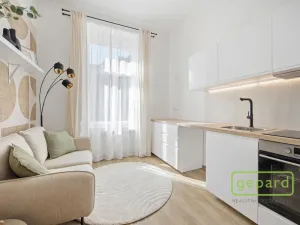Prodej bytu 1+kk, Praha, Čestmírova, 24 m2