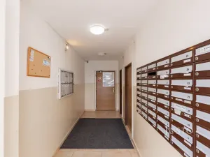 Pronájem bytu 2+kk, Praha - Řepy, Nevanova, 42 m2