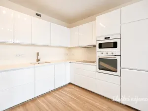 Prodej bytu 2+kk, Praha - Hloubětín, Poděbradská, 53 m2