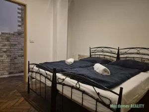 Pronájem bytu 3+kk, Praha - Karlín, Křižíkova, 75 m2