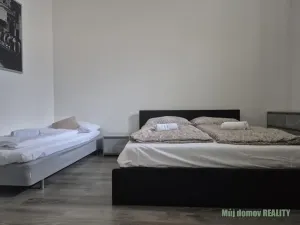 Pronájem bytu 1+1, Praha - Karlín, Křižíkova, 40 m2