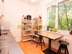 Prodej bytu 3+1, Opava, Olomoucká, 65 m2