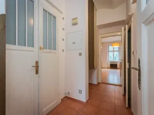 Pronájem bytu 2+kk, Praha - Smíchov, Holečkova, 38 m2