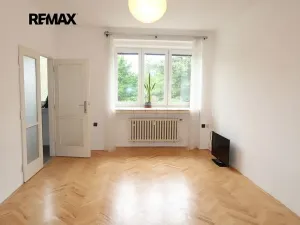 Pronájem bytu 2+1, Praha - Podolí, Podolská, 67 m2