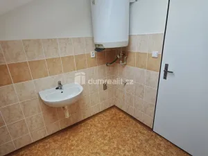 Pronájem bytu 1+1, Děčín - Děčín X-Bělá, Družstevní, 33 m2
