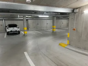 Pronájem garážového stání, Brno, Lidická, 13 m2