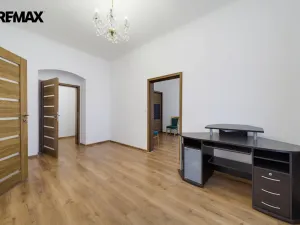 Prodej ubytování, Karlovy Vary, Raisova, 80 m2