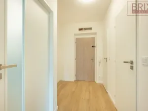 Prodej bytu 2+kk, Praha, Jaroslava Foglara, 42 m2