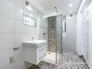 Pronájem bytu 3+1, Praha - Střešovice, Na Petynce, 71 m2