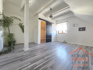 Prodej rodinného domu, Třebechovice pod Orebem - Krňovice, 230 m2