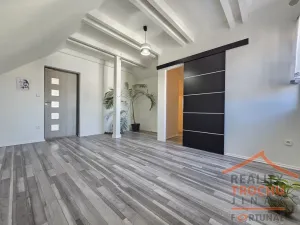 Prodej rodinného domu, Třebechovice pod Orebem - Krňovice, 230 m2