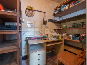 Prodej obchodního prostoru, Kladno - Švermov, Sportovní, 180 m2