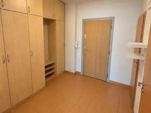 Pronájem bytu 2+kk, Praha - Holešovice, Poupětova, 52 m2