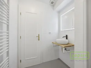 Prodej bytu 1+1, Praha, Čestmírova, 48 m2