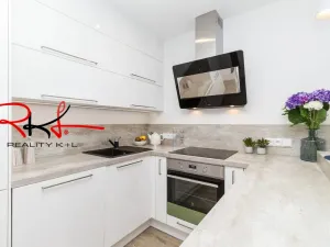 Prodej bytu 2+kk, Praha, Drnovská, 53 m2