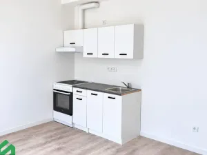 Pronájem bytu 1+kk, Praha - Libeň, Na Truhlářce, 30 m2