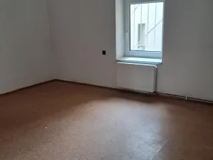 Pronájem skladu, Kladno, Žižkova, 300 m2