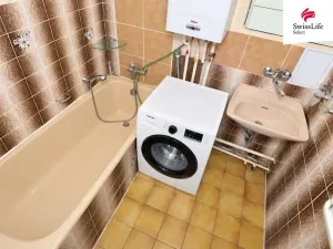 Prodej bytu 2+1, Karlovy Vary - Dvory, K. Kučery, 72 m2