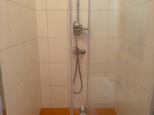 Pronájem bytu 2+kk, Plzeň - Jižní Předměstí, V Šipce, 45 m2