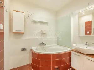 Pronájem bytu 2+kk, Praha - Záběhlice, Velenovského, 53 m2