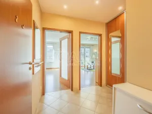 Pronájem bytu 2+kk, Praha - Záběhlice, Velenovského, 53 m2