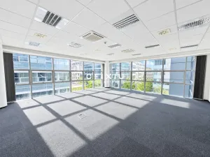 Pronájem kanceláře, Praha - Smíchov, Karla Engliše, 2208 m2