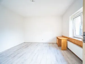 Prodej rodinného domu, Nová Ves I, Legerovo nám., 74 m2