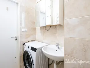 Pronájem bytu 2+kk, Praha - Vršovice, Oblouková, 40 m2