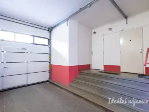 Pronájem bytu 2+kk, Praha - Vršovice, Oblouková, 40 m2