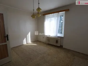 Prodej bytu 2+1, Mariánské Lázně - Úšovice, Skalníkova, 61 m2