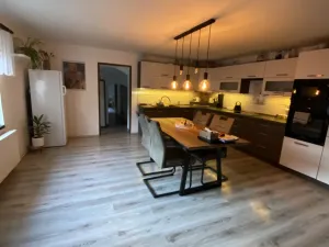 Prodej rodinného domu, Radkovice u Budče, 250 m2