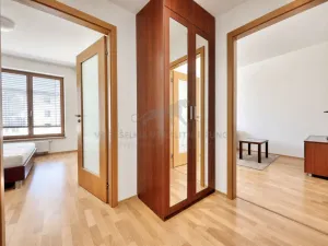 Pronájem bytu 2+kk, Praha - Smíchov, Na Zatlance, 45 m2