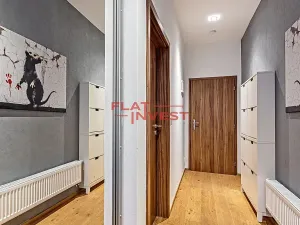 Pronájem bytu 2+kk, Praha - Libeň, Ve vrchu, 50 m2