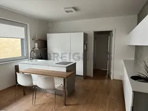 Pronájem bytu 2+kk, Pardubice, Smilova, 60 m2