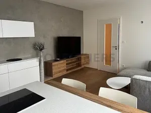 Pronájem bytu 2+kk, Pardubice, Smilova, 60 m2