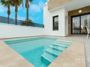 Prodej vily, Torrevieja, Španělsko, 95 m2
