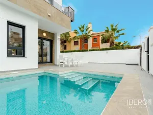 Prodej vily, Torrevieja, Španělsko, 95 m2