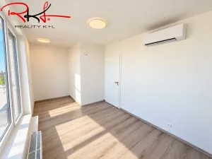 Pronájem bytu 2+kk, Praha, Thomasova, 46 m2
