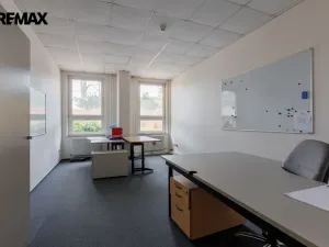 Pronájem skladu, Chodová Planá, Kyjovská, 2489 m2