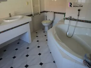 Pronájem skladu, Libovice, 500 m2