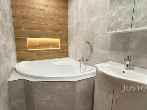 Pronájem bytu 3+1, Teplice, Karla Čapka, 82 m2