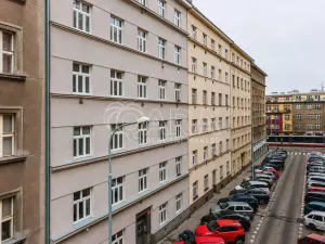 Pronájem bytu 2+1, Praha - Žižkov, Viklefova, 60 m2