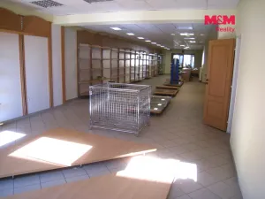 Prodej obchodního prostoru, Frenštát pod Radhoštěm, nám. Míru, 900 m2