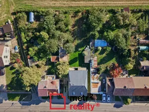 Prodej rodinného domu, Charváty, 303 m2