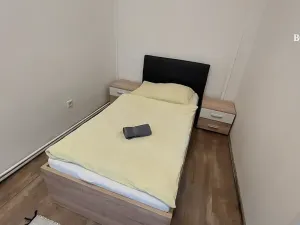 Prodej bytu 3+1, Teplice, U Hadích lázní, 74 m2