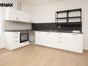 Pronájem bytu 3+kk, Strakonice, Komenského, 78 m2